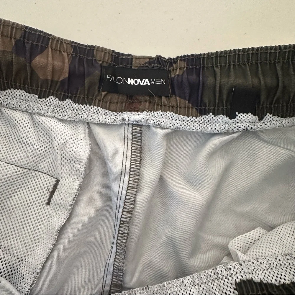Men’s medium swim trunk bundle